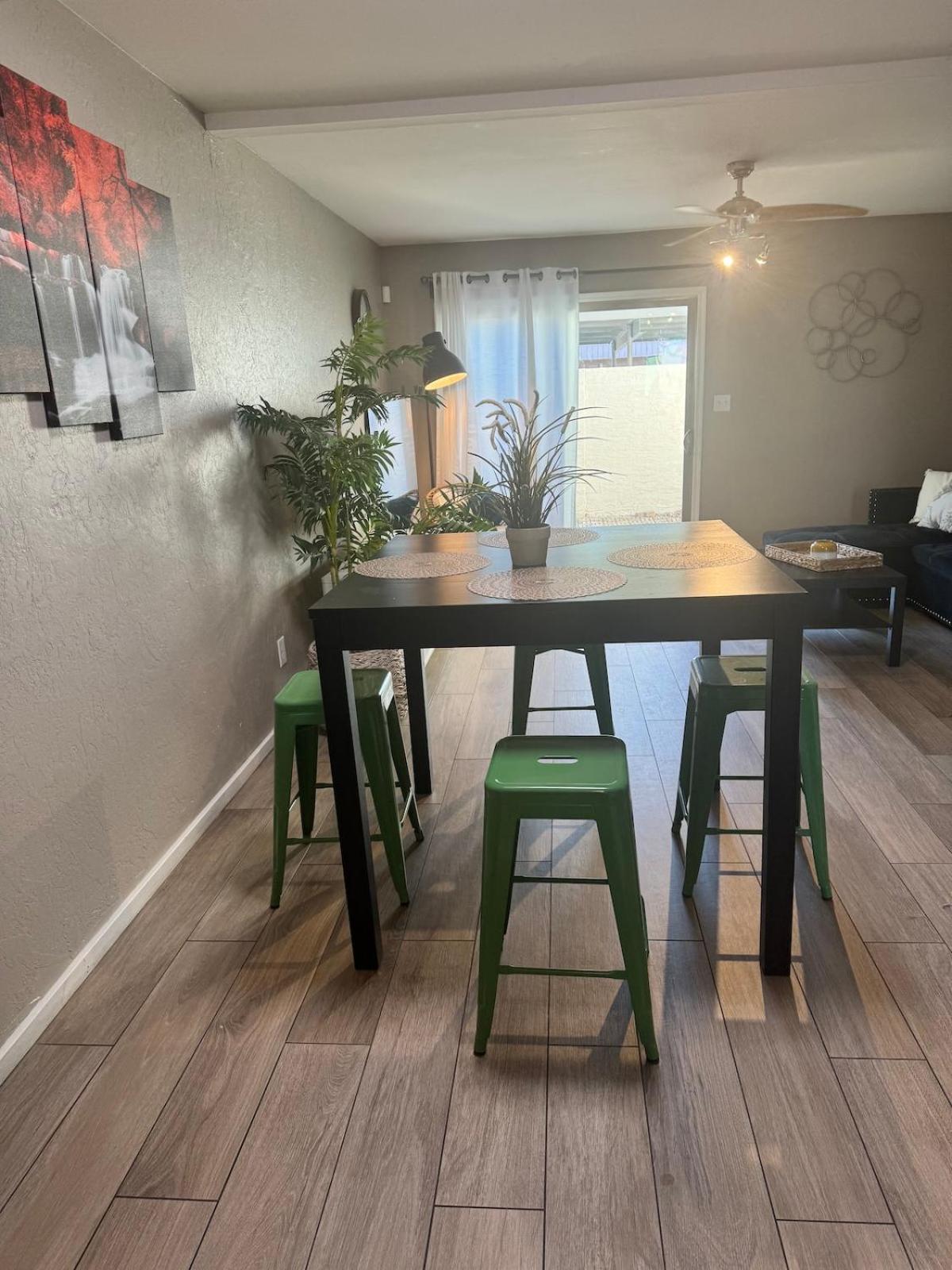 Old Town Scottsdale 2 Bedroom Gem! Exterior photo